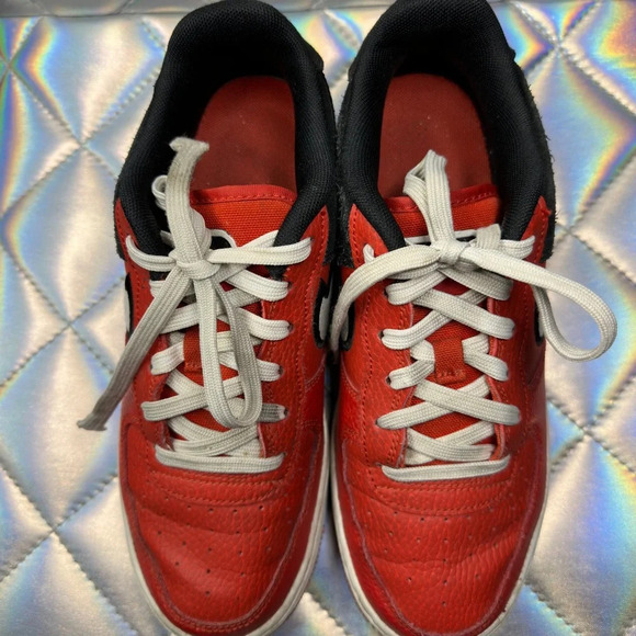 Nike Airforce 1 LV8 1 Mystic Red Black - Picture 9 of 9